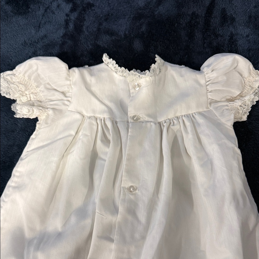 Vintage Elegant White Lace Kids Dress with Bonnet - Picture 8 of 10